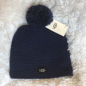 Ugg knit beanie with yarn pom